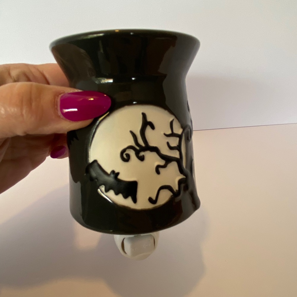 Scentsy Wax Warmer Black Excellent Halloween Bats Spooky Tree Plug-In